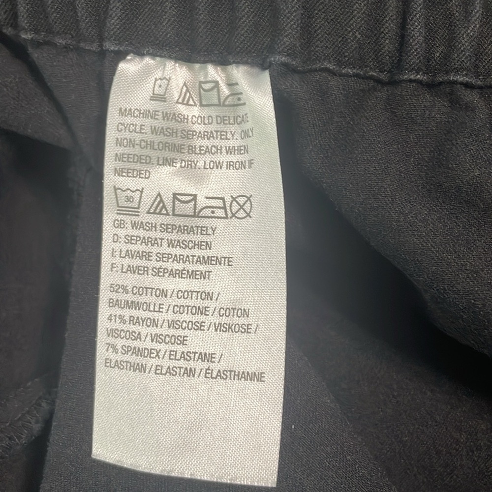 Isaac Mizrahi live pedal pushers black 20WP elastic back pull-on faux fly - Picture 11 of 12